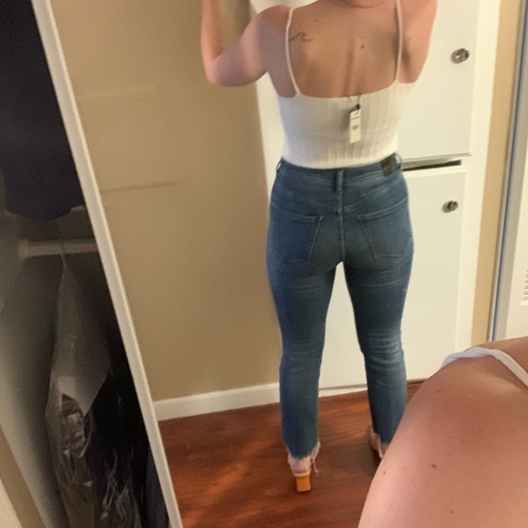 Express White Ribbed Tank - Picture 2 of 8